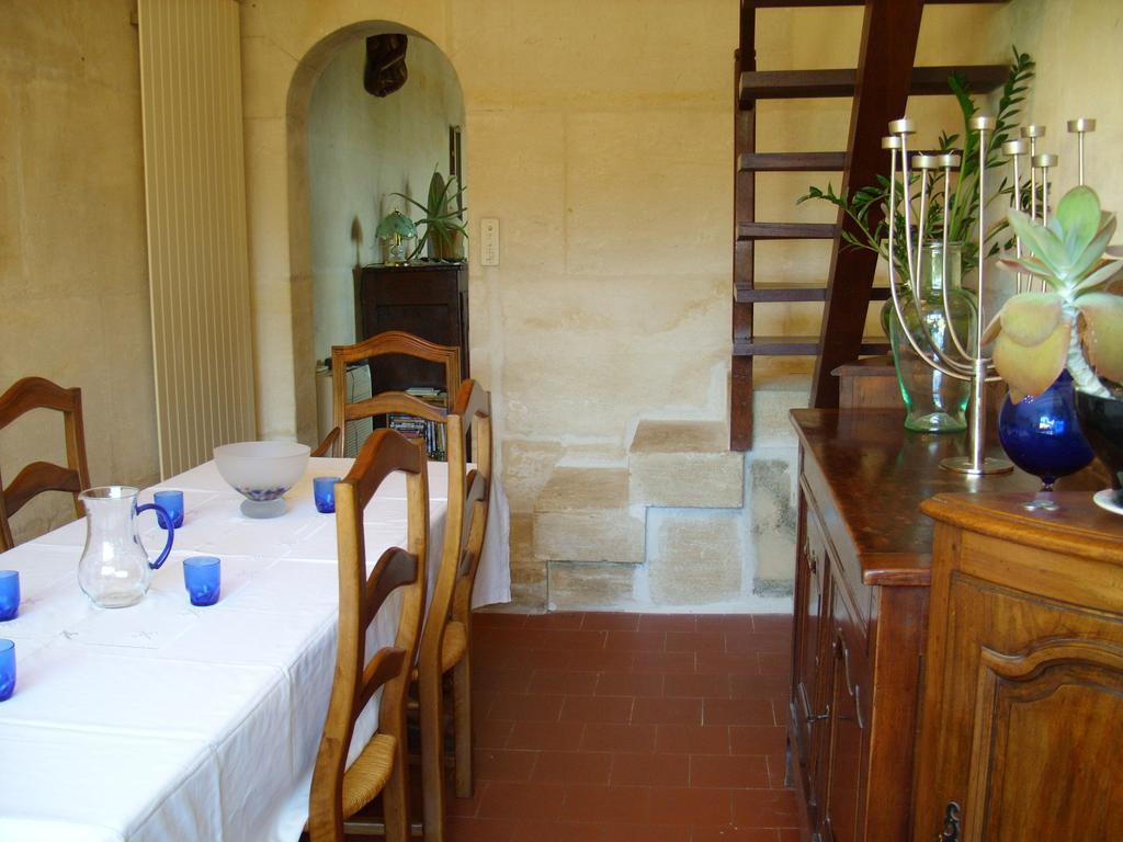 Bed and Breakfast Mas Des Collines Fontvieille Zimmer foto